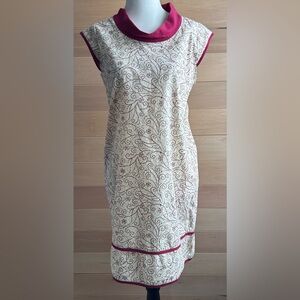 Sambas dress, nightgown Sleeveless shift silhouette rounded slightly flared hem.